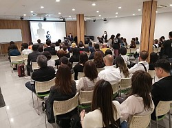 説明会会場,　講演会会場
